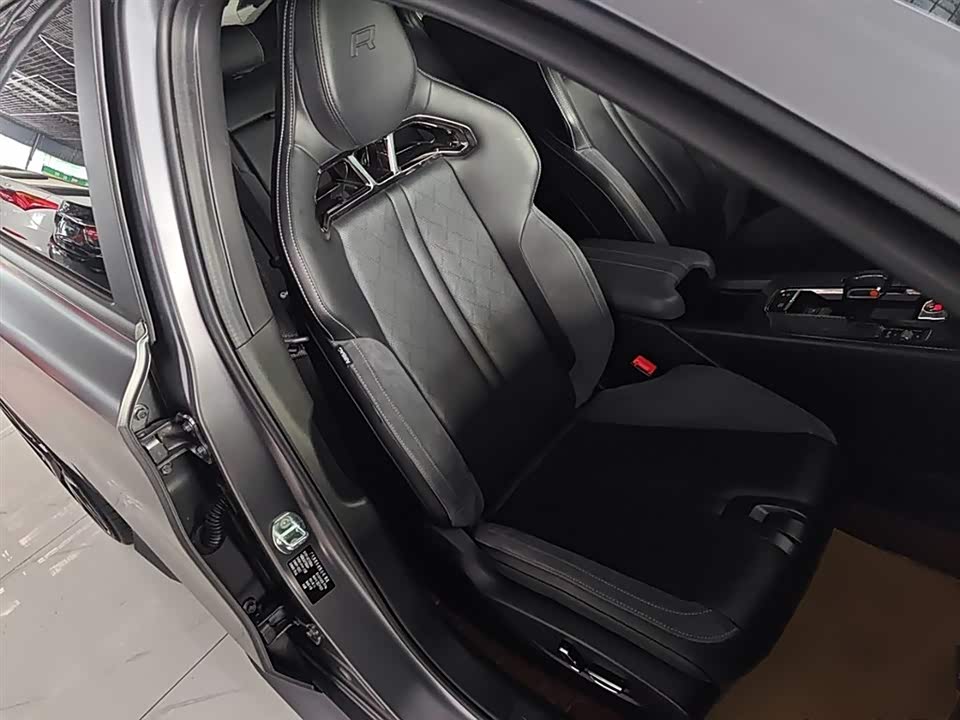 Trumpchi Shadow Leopard