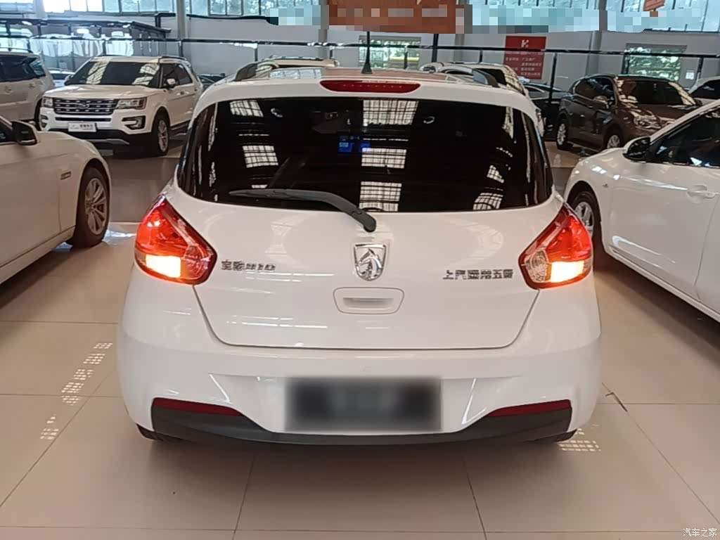 Wuling 310, 2016 6