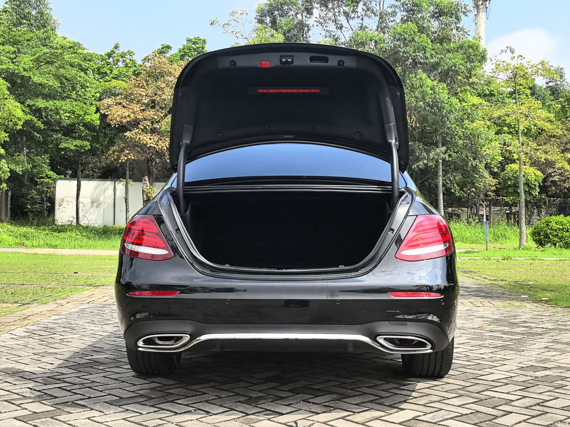 Mercedes-Benz E-Class, 2020 8