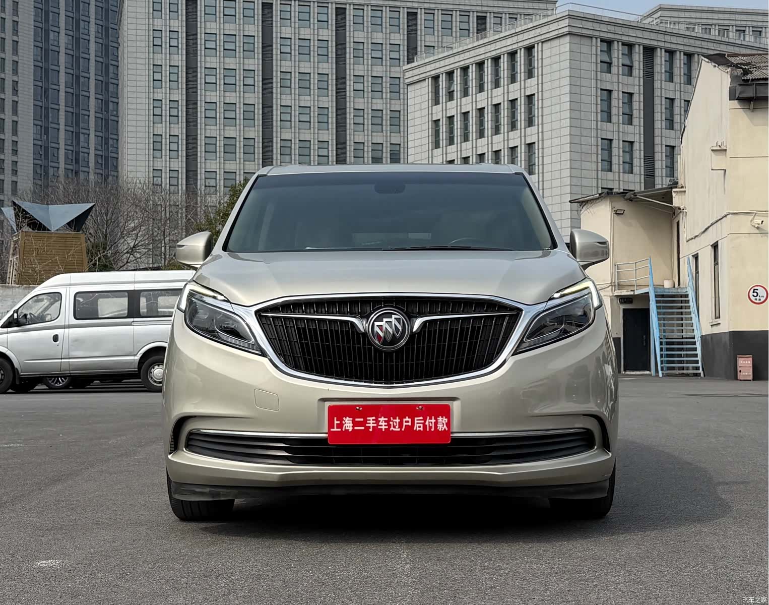 Buick GL8, 2018 1