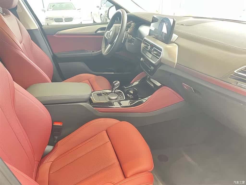 BMW X4, 2025 11