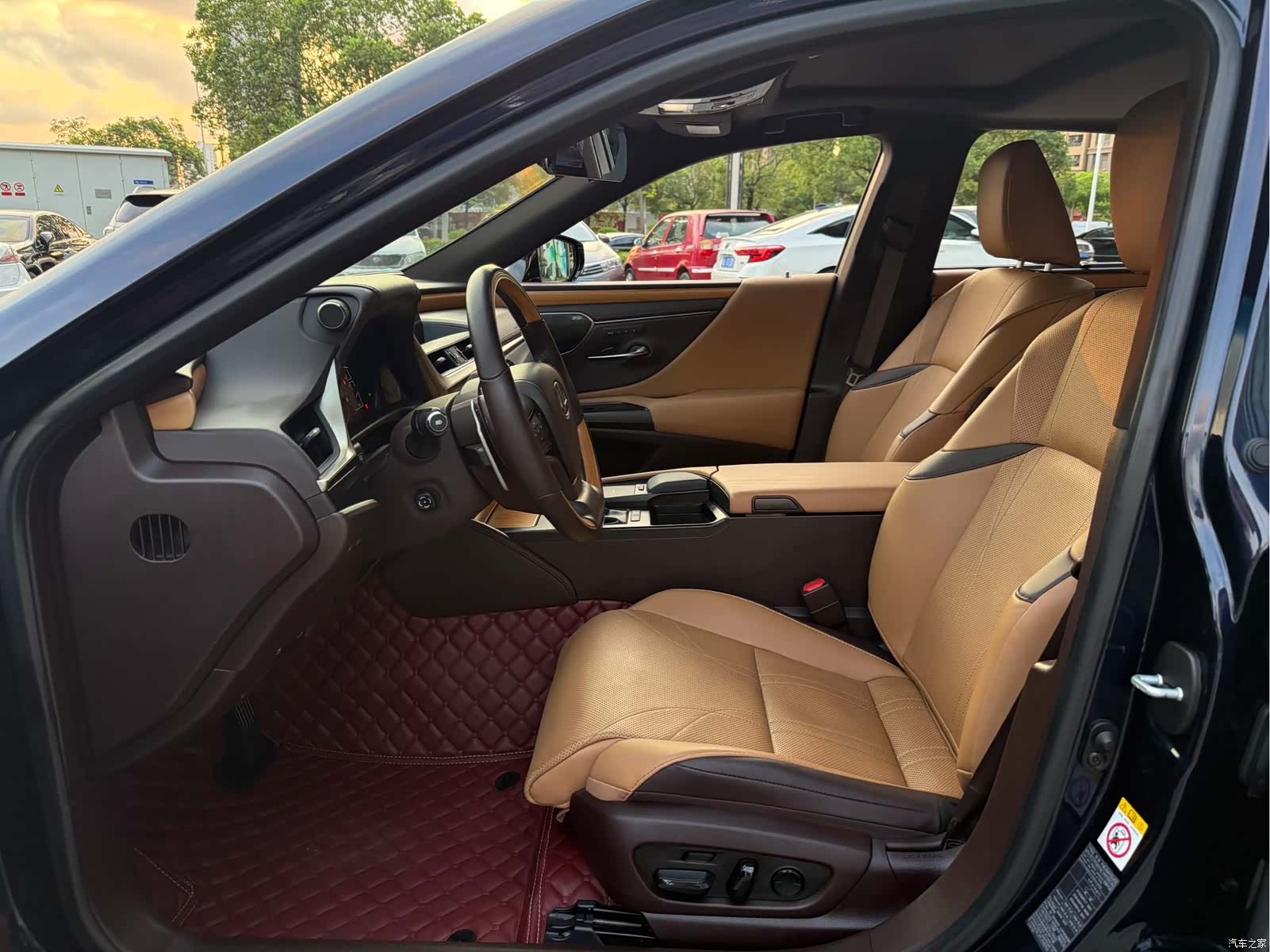 Lexus ES, 2019 14