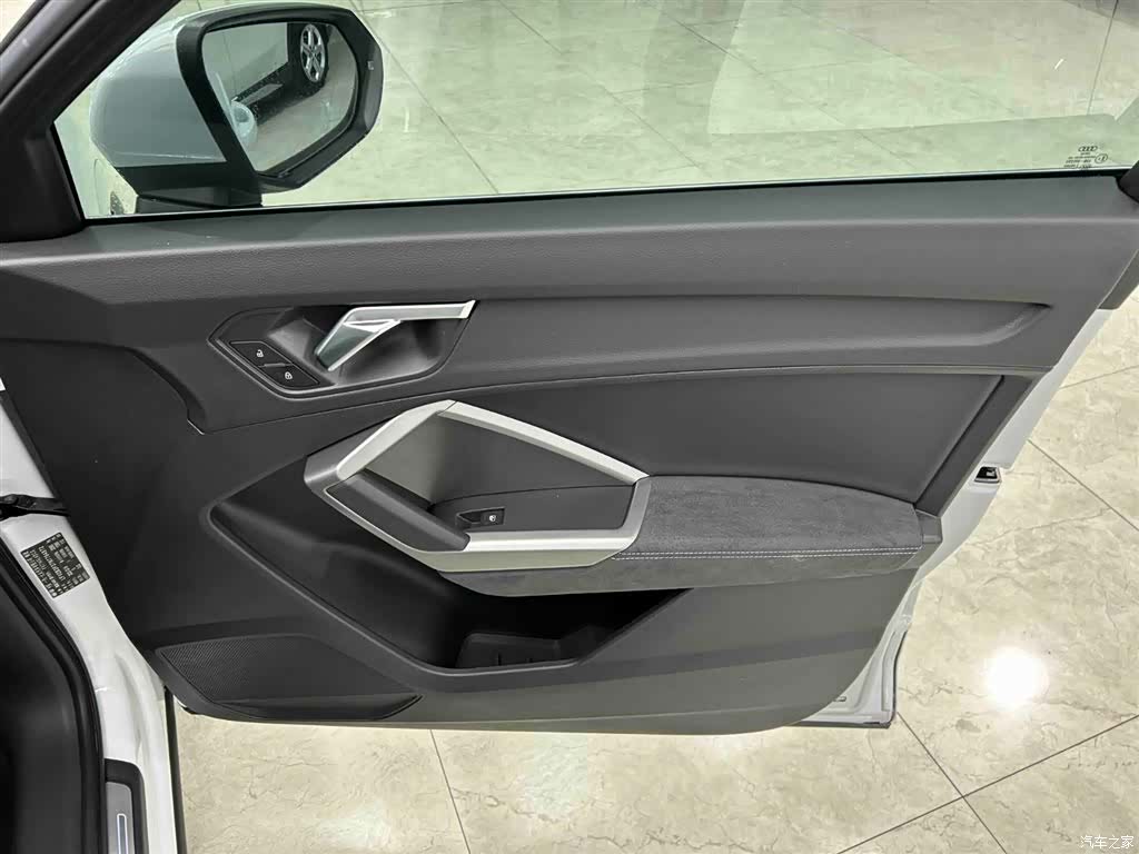 Audi Q3, 2026 12