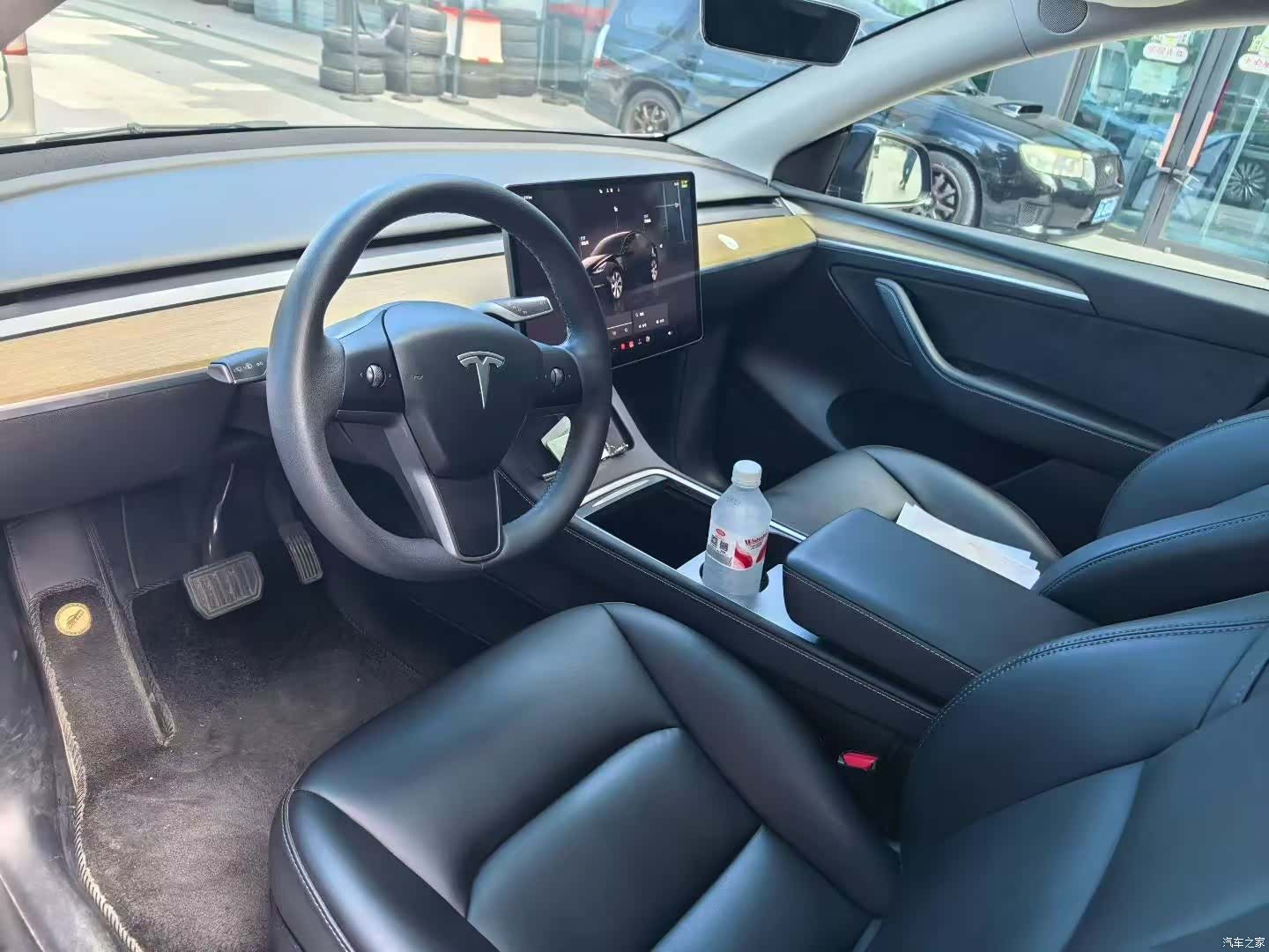 Tesla Model Y, 2023 2
