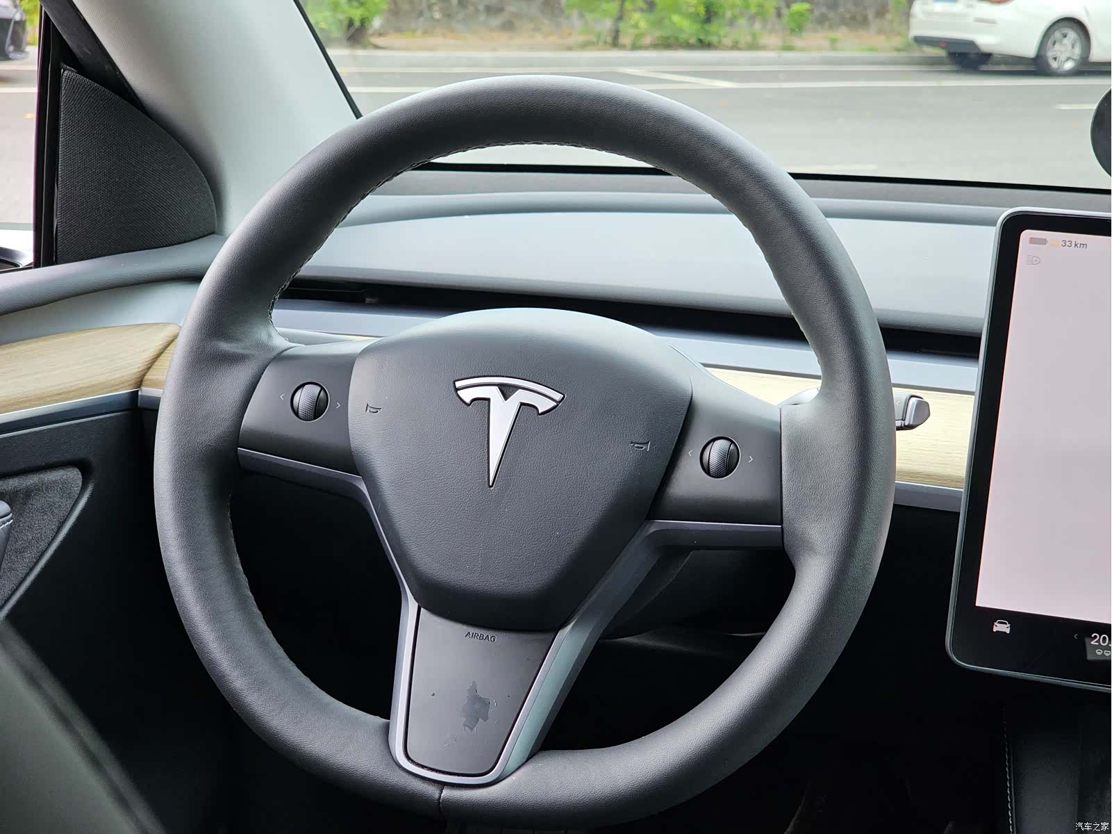 Tesla Model Y, 2023 13