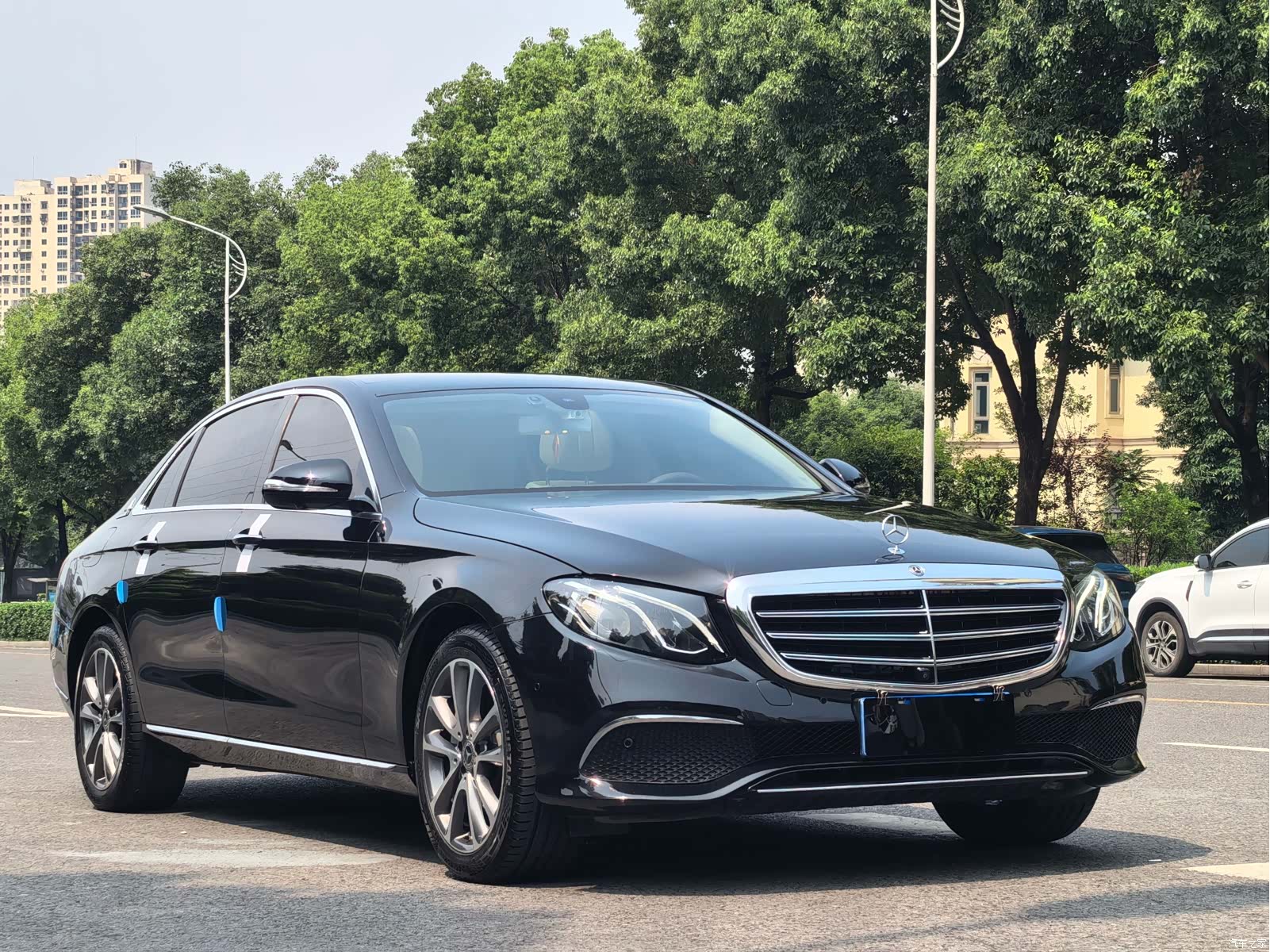 Mercedes-Benz E-Class, 2019 3