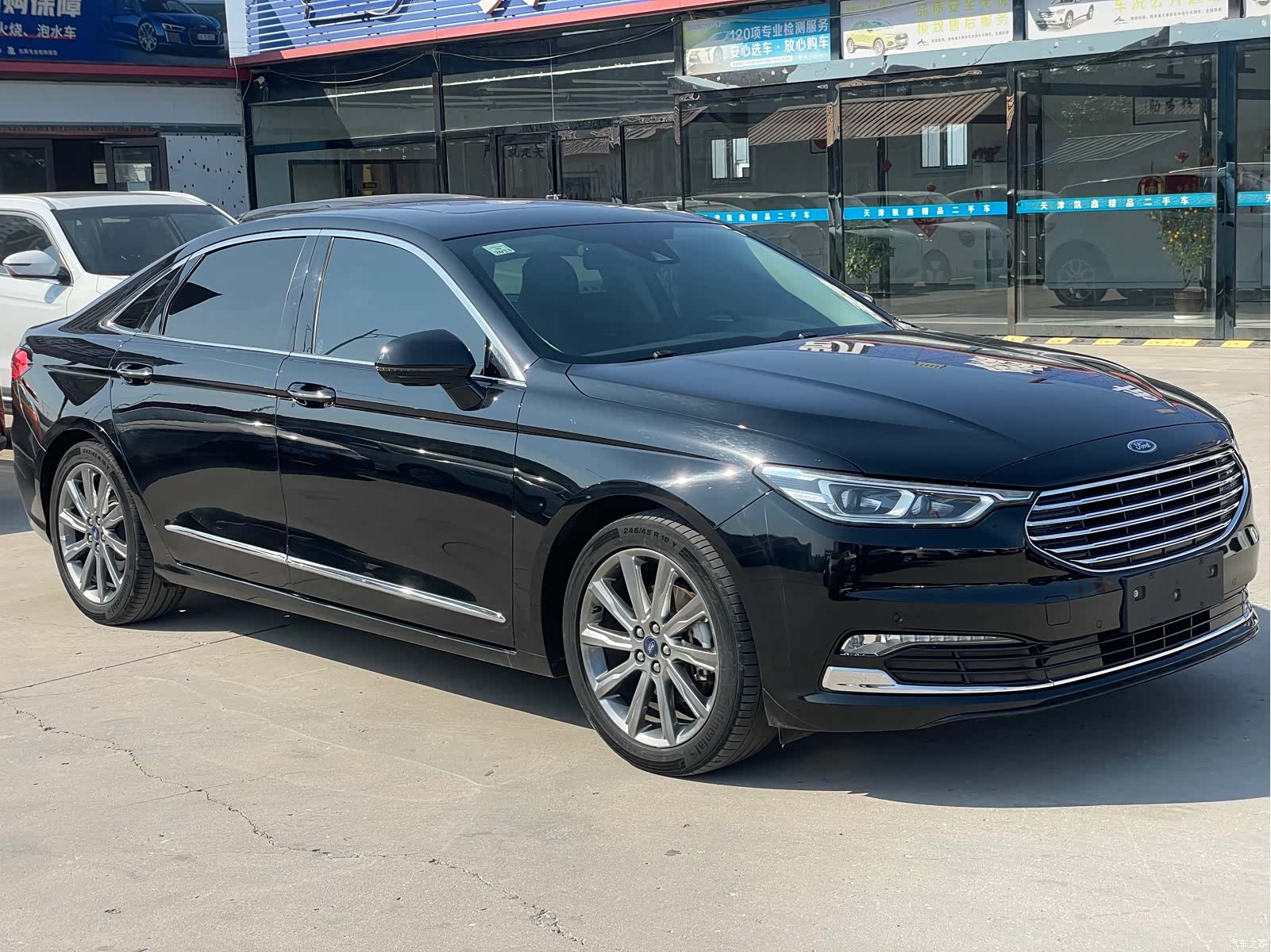 Ford Taurus, 2021 3