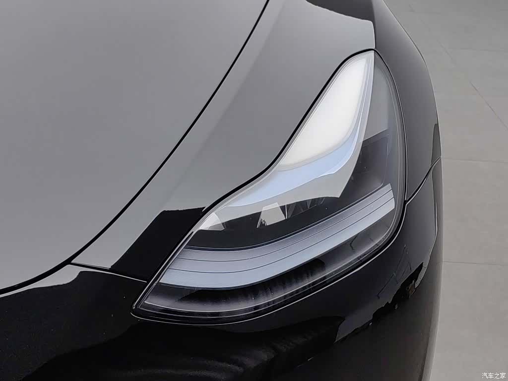 Tesla Model Y, 2022 7