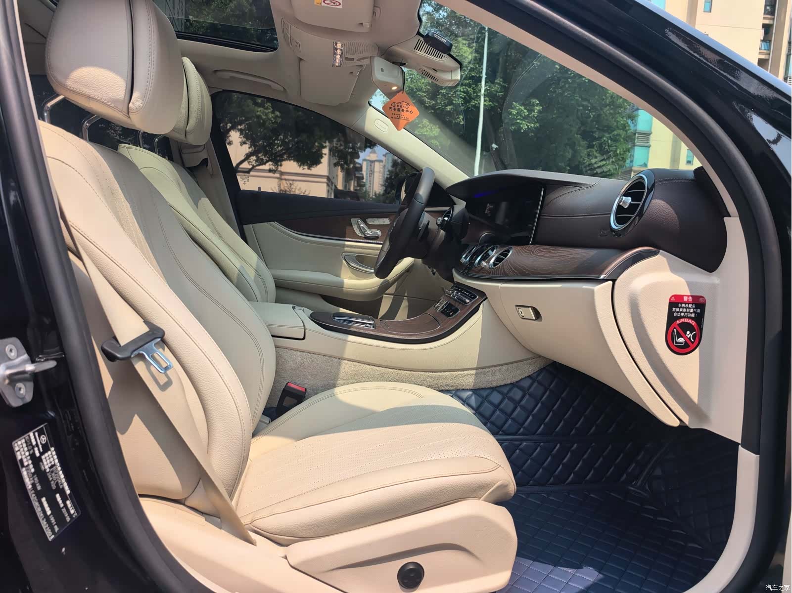 Mercedes-Benz E-Class, 2019 10
