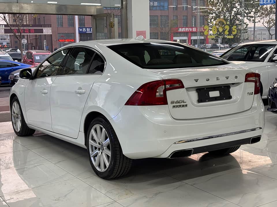 Volvo S60