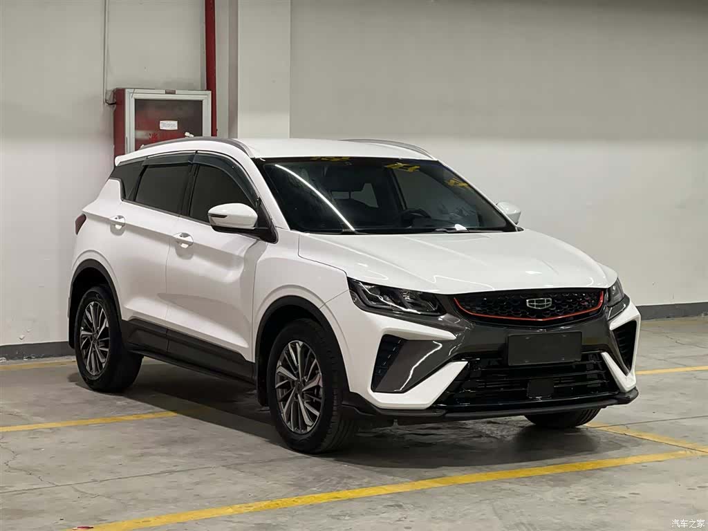 Geely Coolray, 2022 3