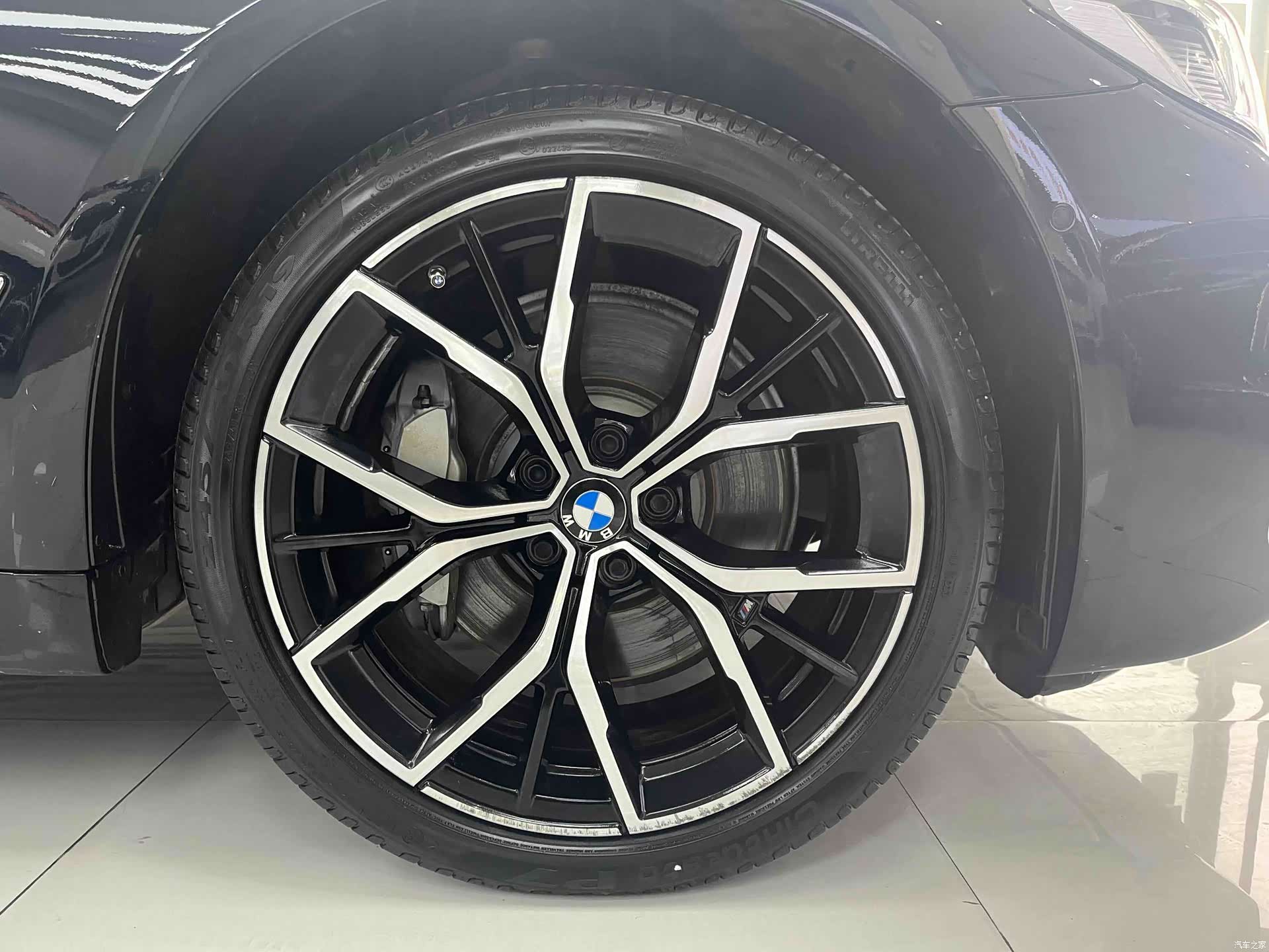 BMW 5 Series, 2023 16