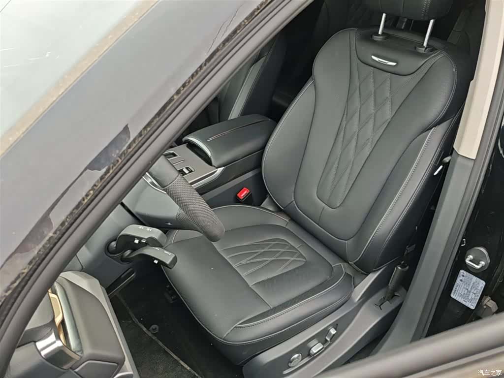 Hongqi HS7, 2024 15