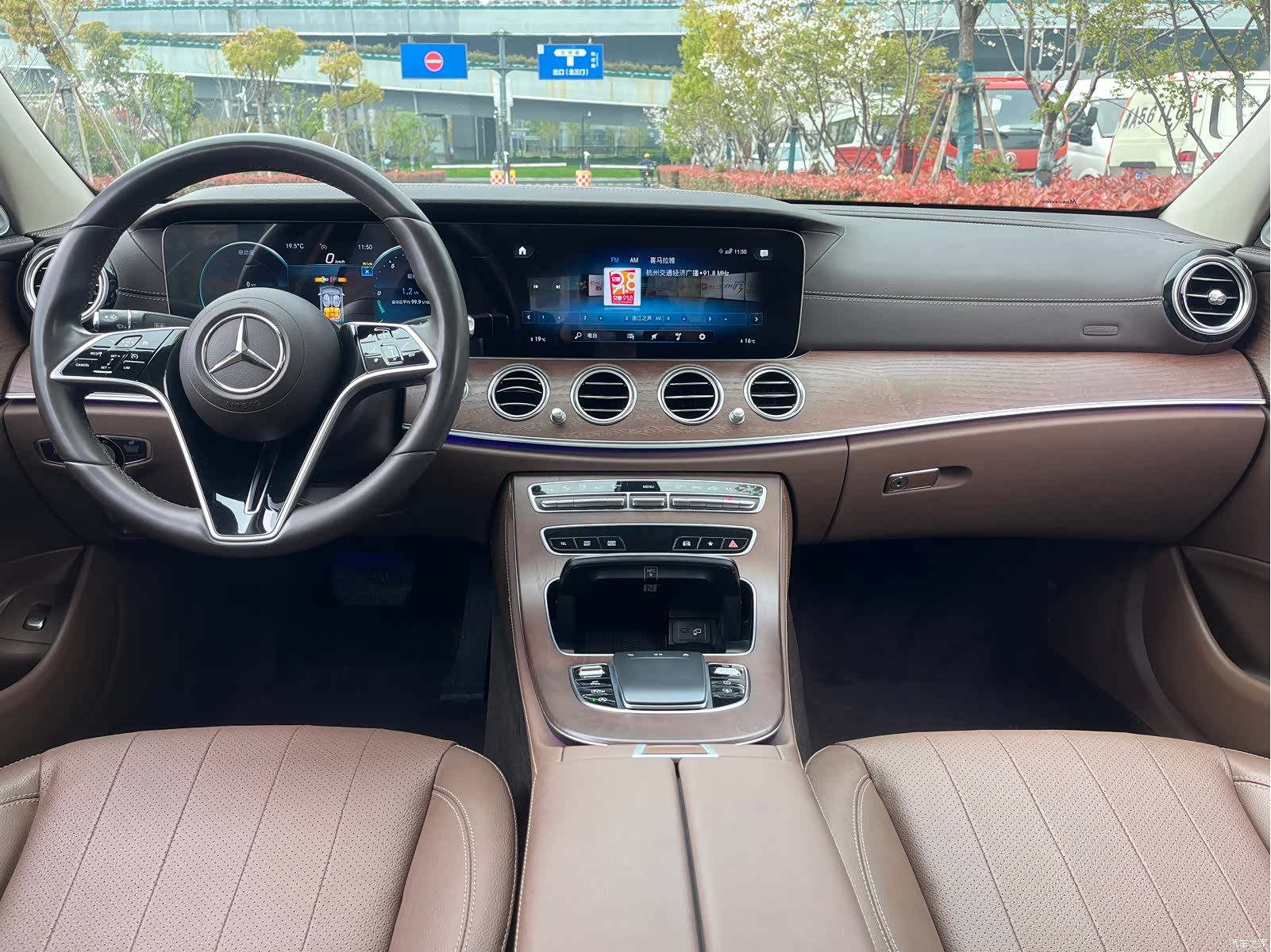 Mercedes-Benz E-Class, 2023 17