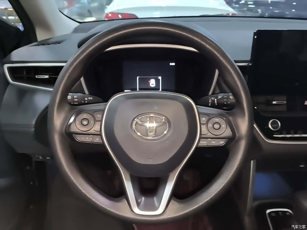 Toyota Frontlander, 2024 11