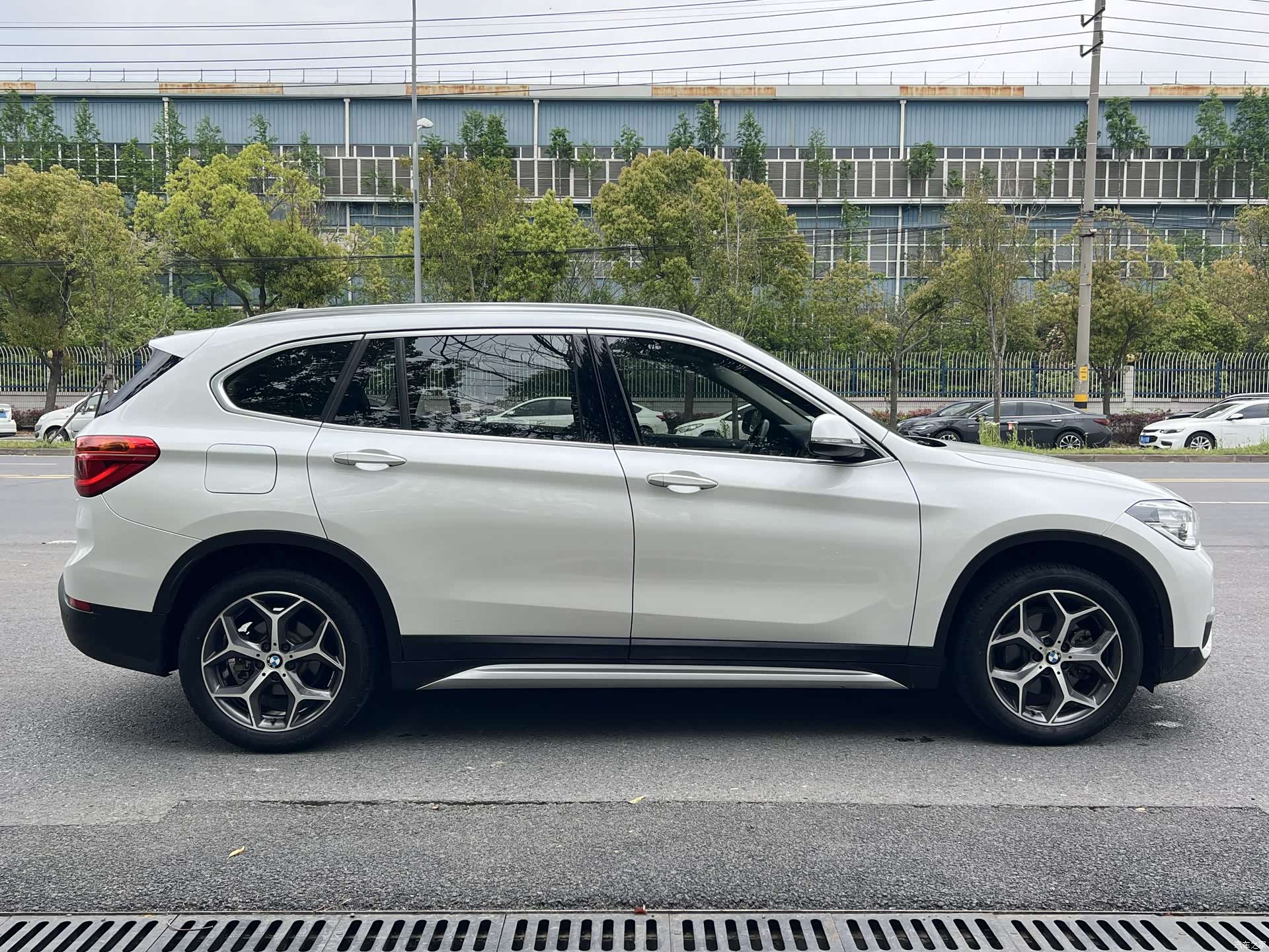 BMW X1, 2019 все фото