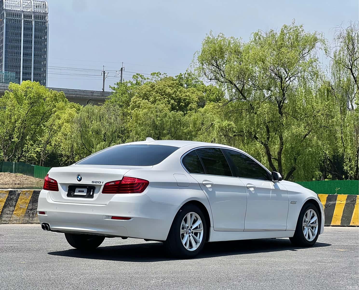 BMW 5 Series, 2016 16