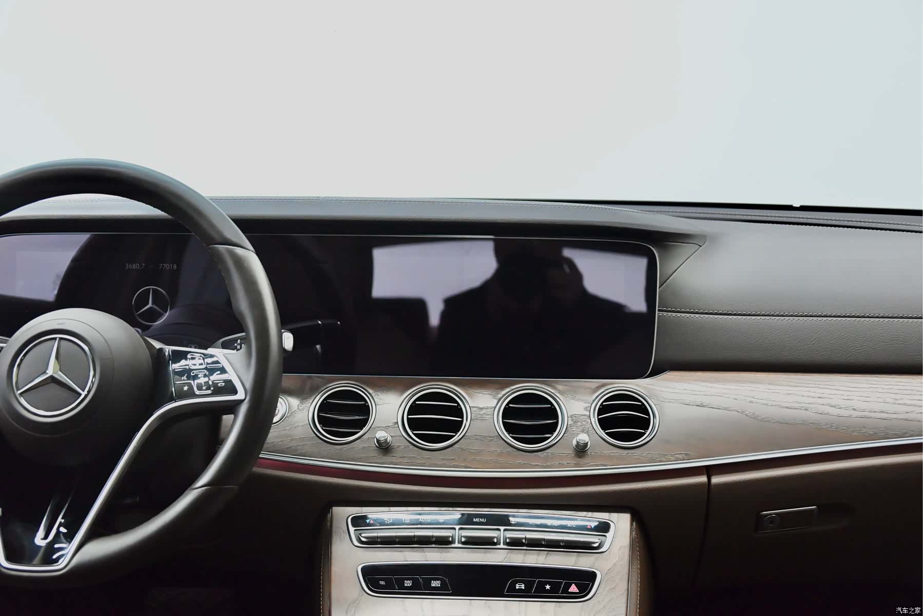 Mercedes-Benz E-Class, 2022 54