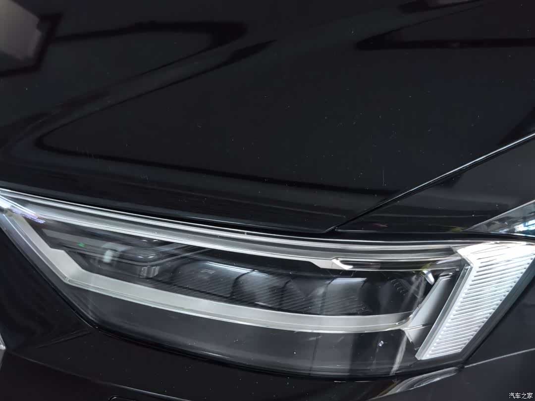 Audi A8L, 2018 11