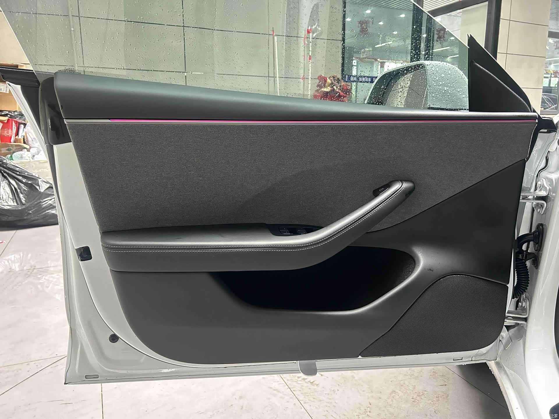 Tesla Model 3, 2025 12