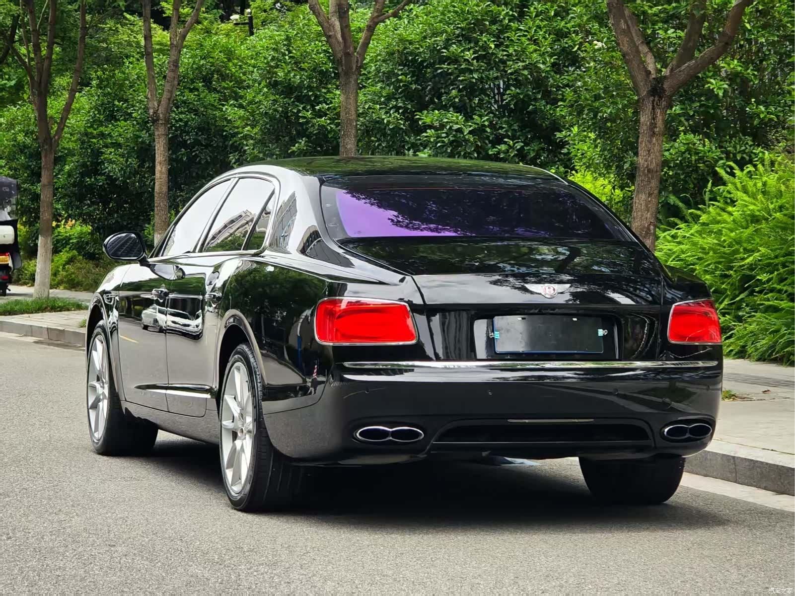 Bentley Flying Spur, 2018 15