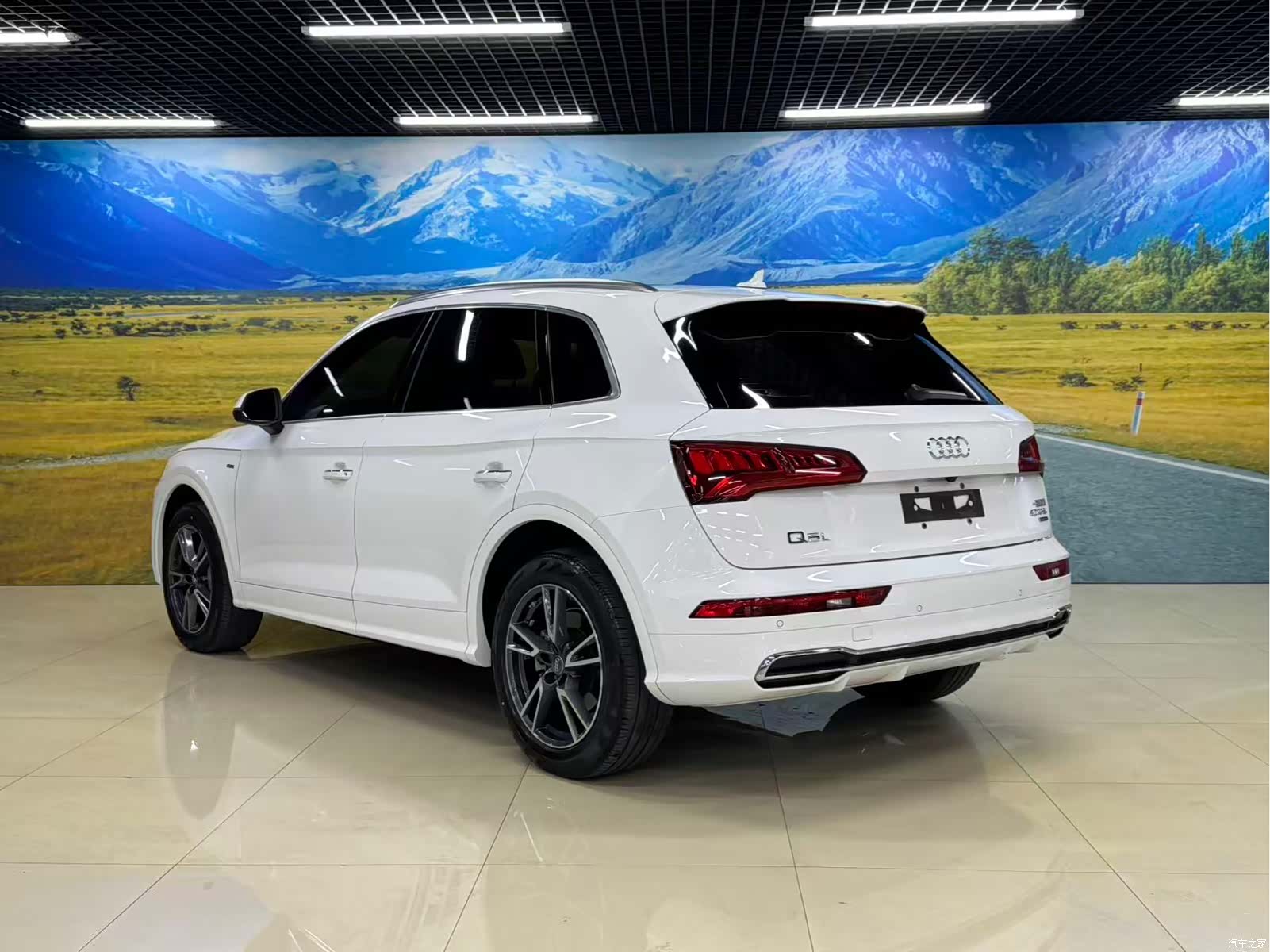 Audi Q5L, 2021 4