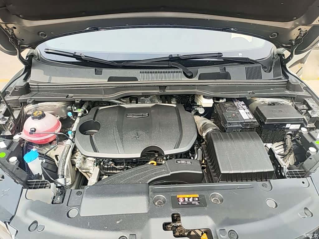 Geely Coolray, 2025 20