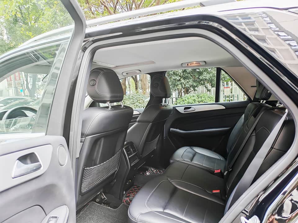 Mercedes-Benz M class