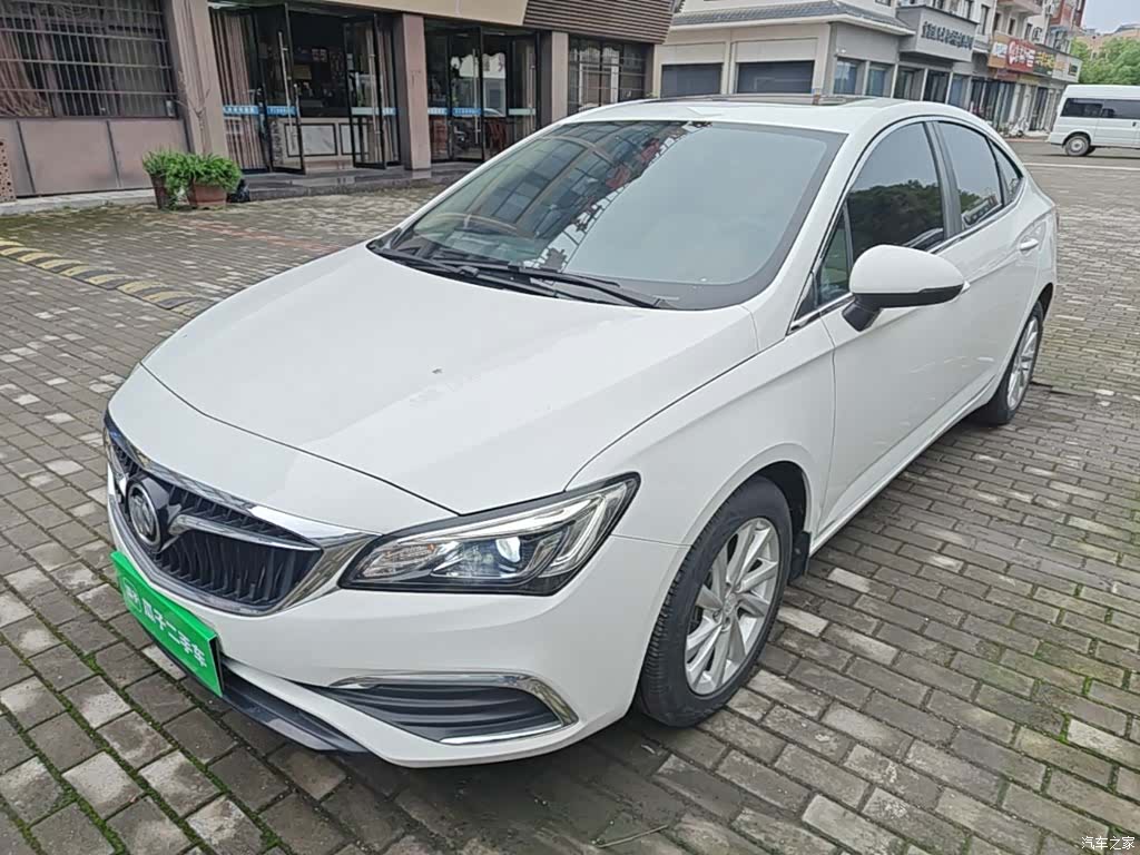 Buick Verano, 2019 1
