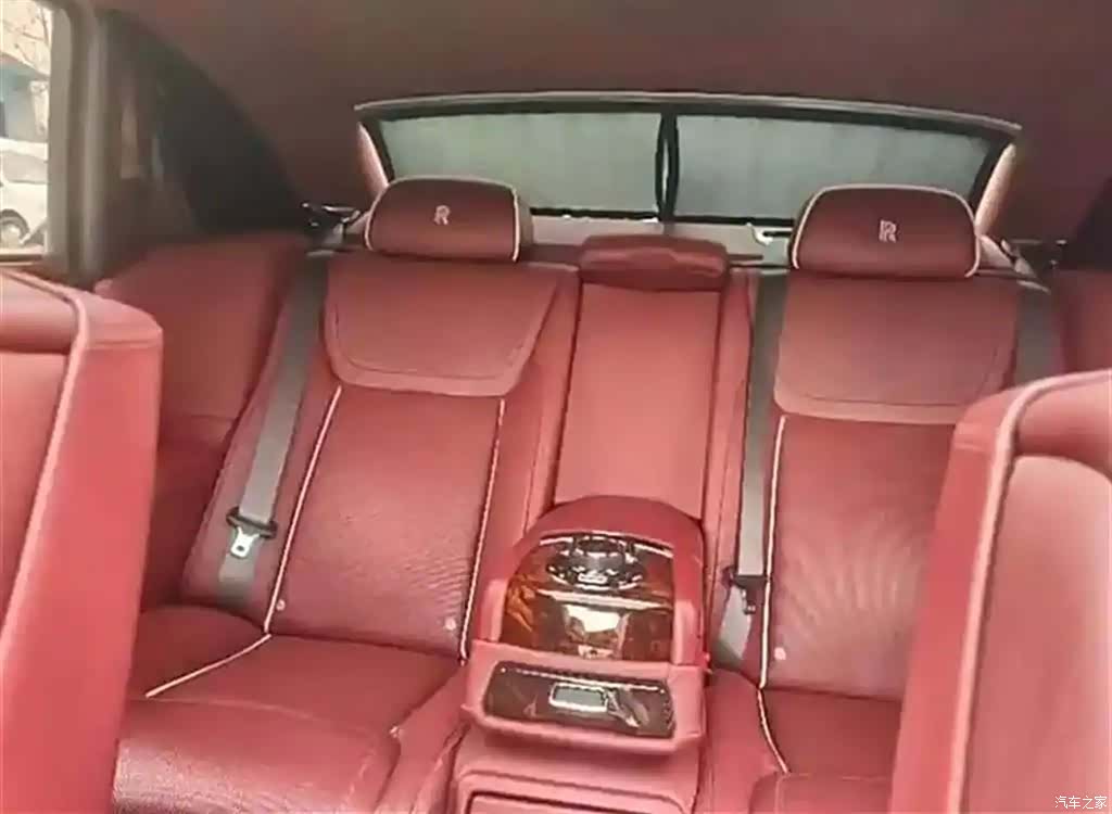 Rolls-Royce Ghost, 2014 8