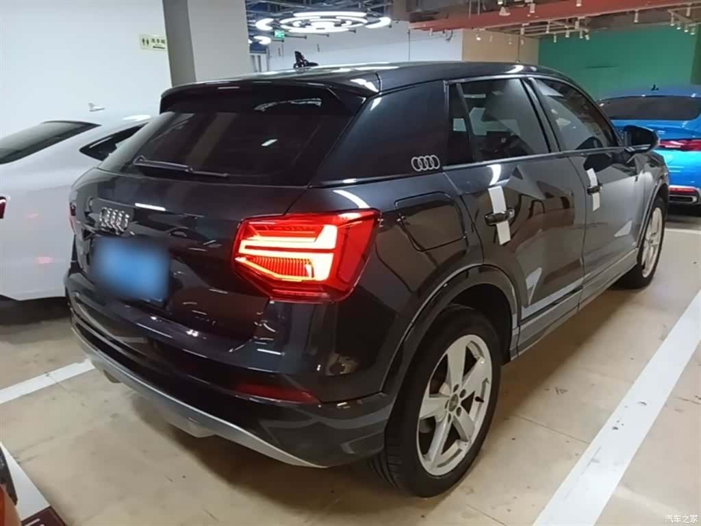 Audi Q2L, 2020 7