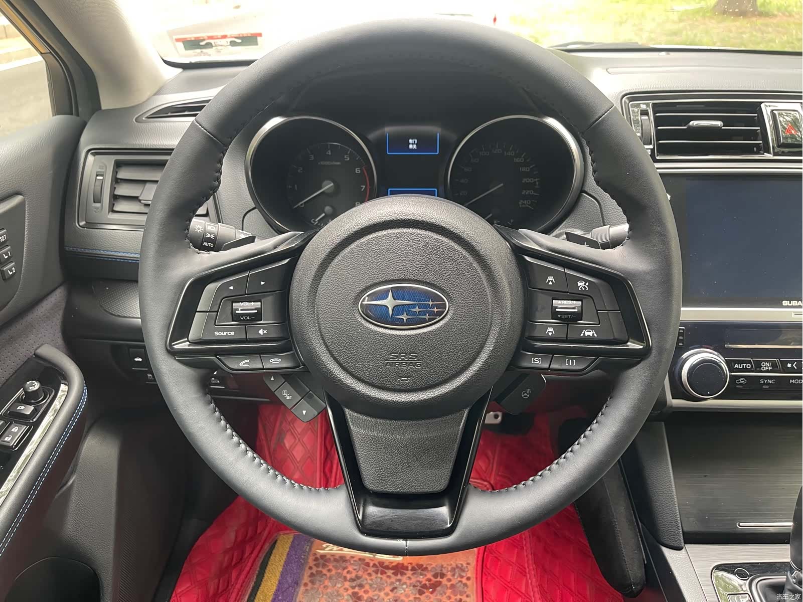 Subaru Legacy, 2020 все фото