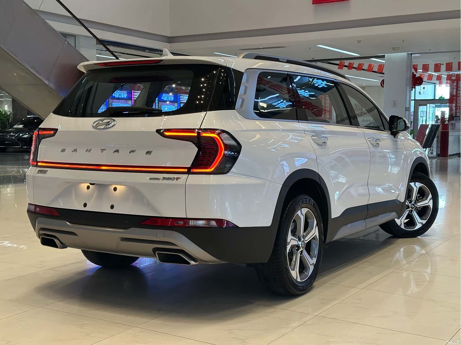 Hyundai Santa Fe, 2023 все фото