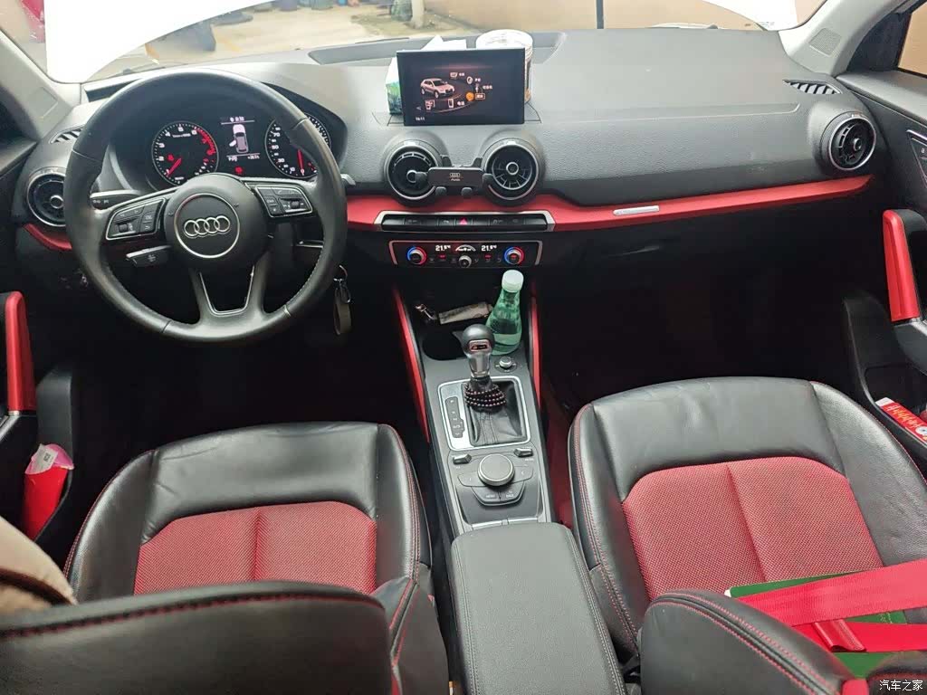 Audi Q2L, 2019 13