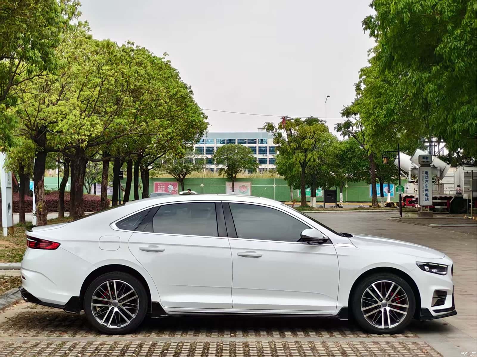 Geely Preface, 2024 20