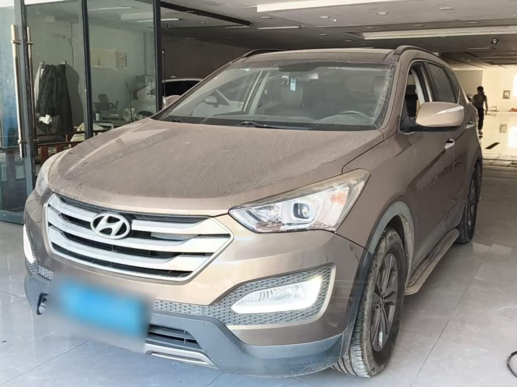 Hyundai Santa Fe 2015 2.0T AT 5 мест