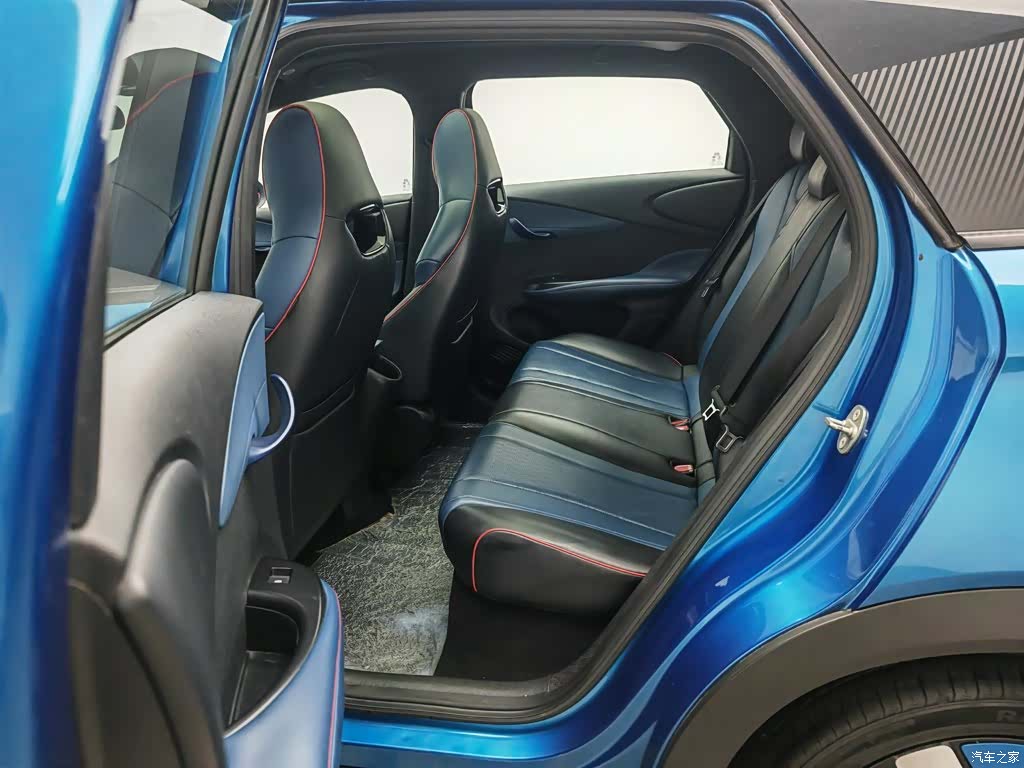 BYD Dolphin, 2022 15