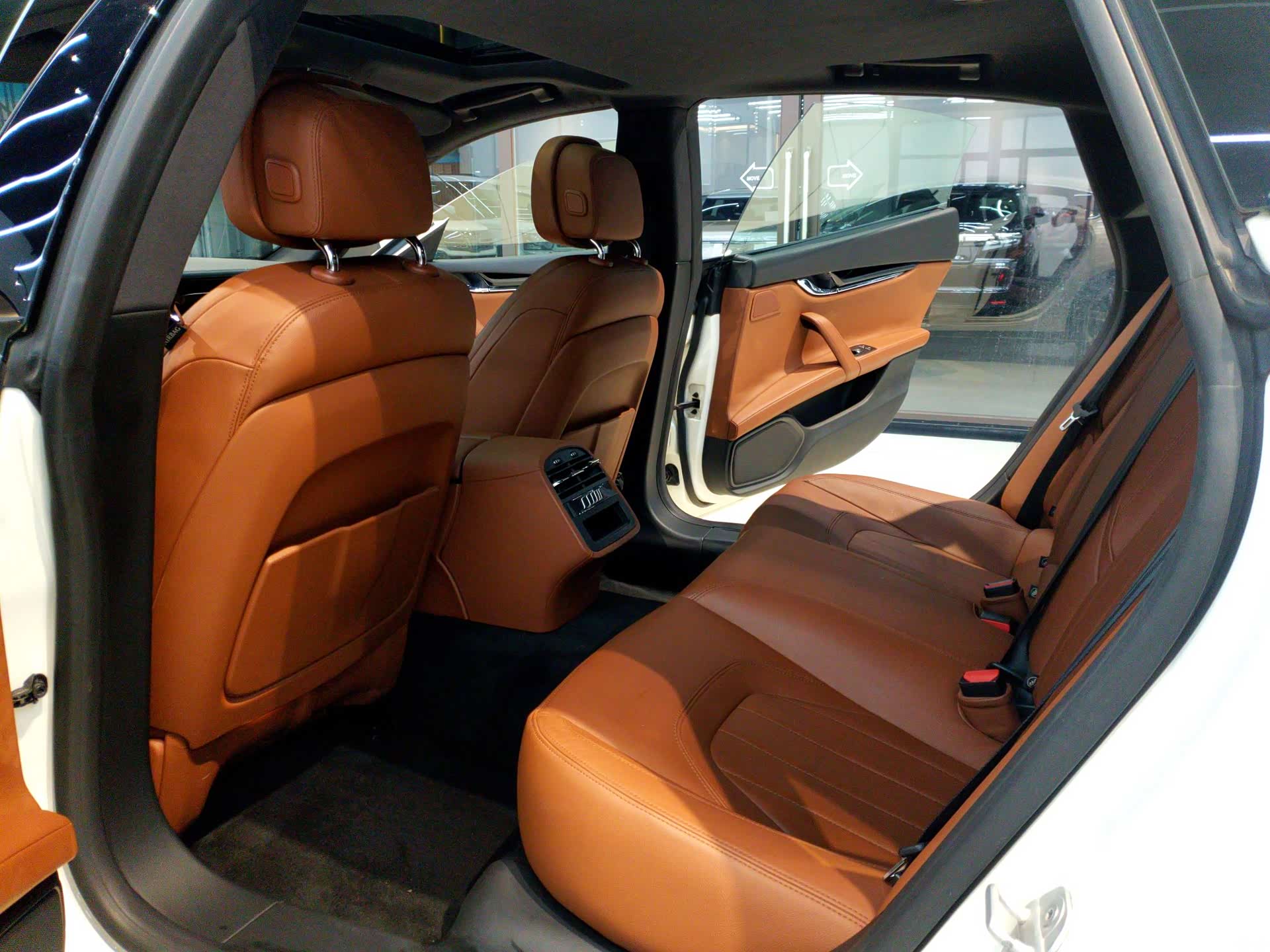 Maserati Q4, 2015 9