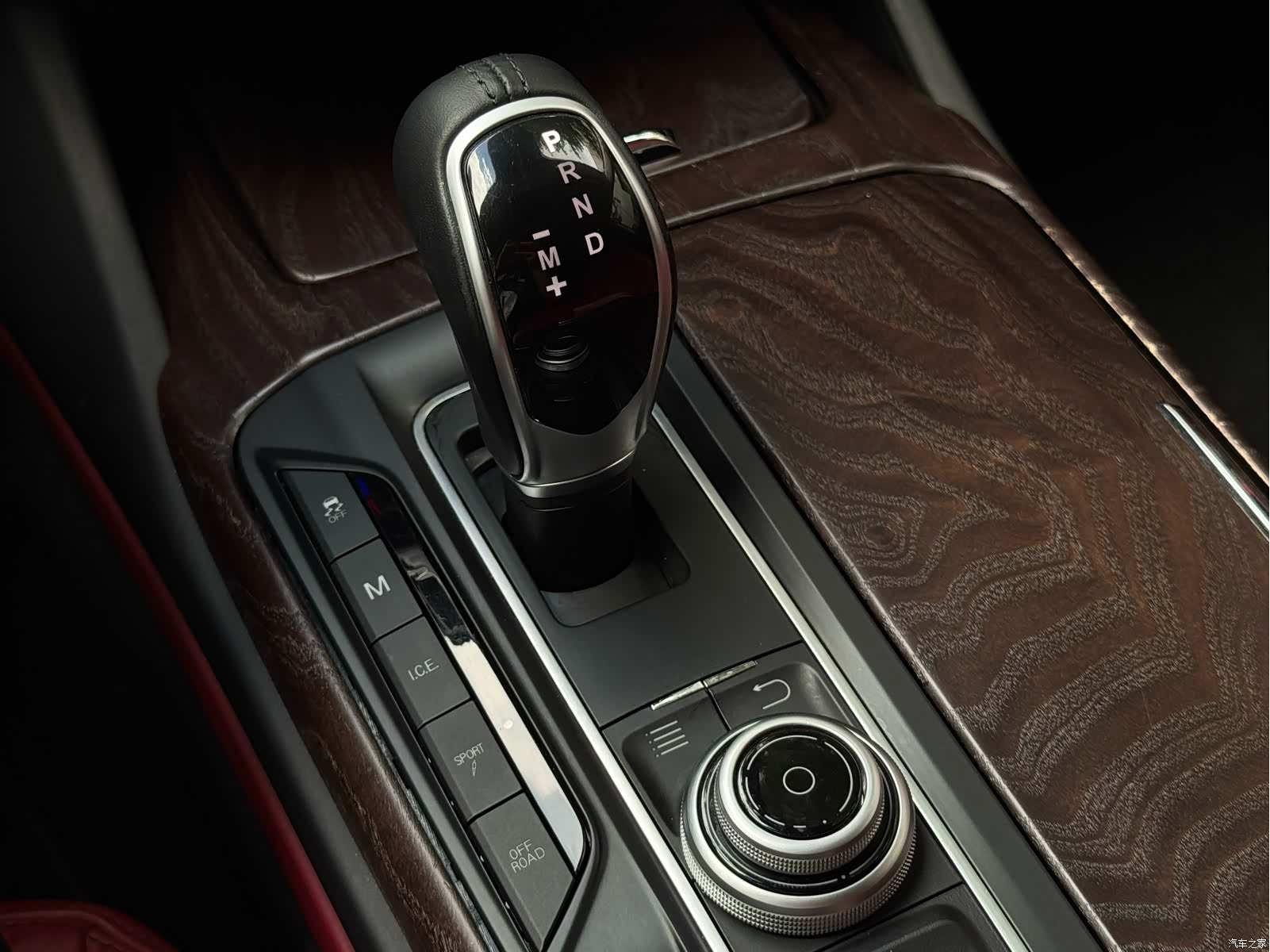 Maserati Levante, 2017 18