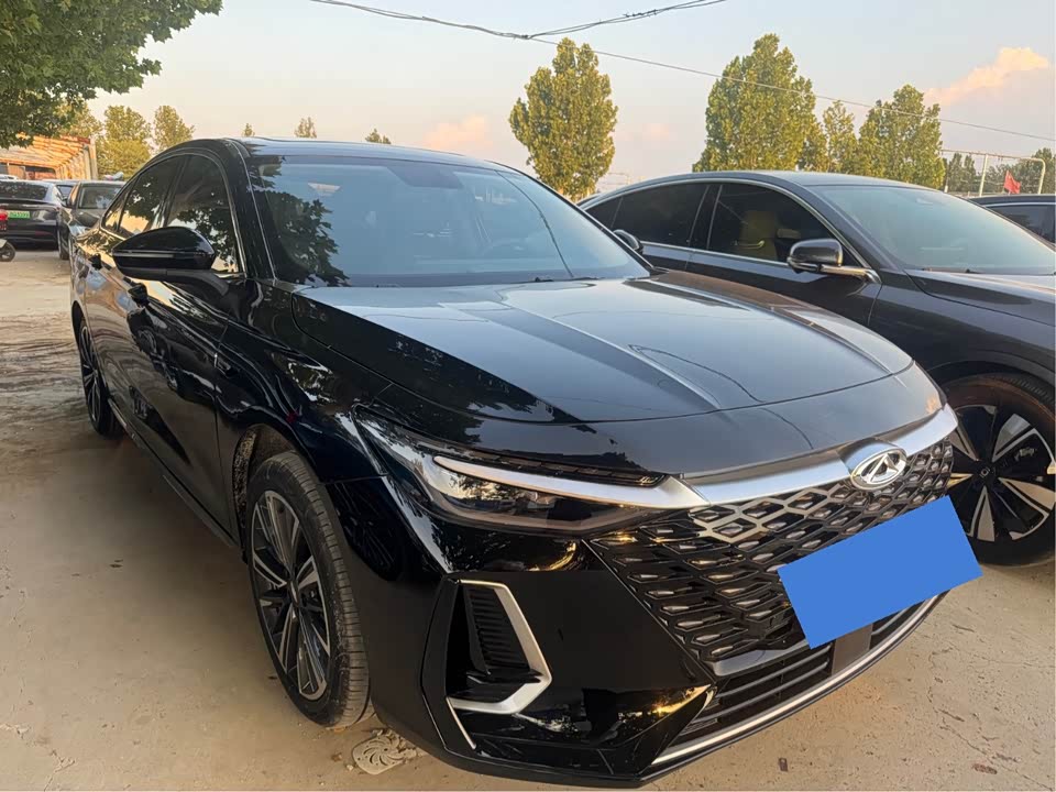 Chery Arrizo 8