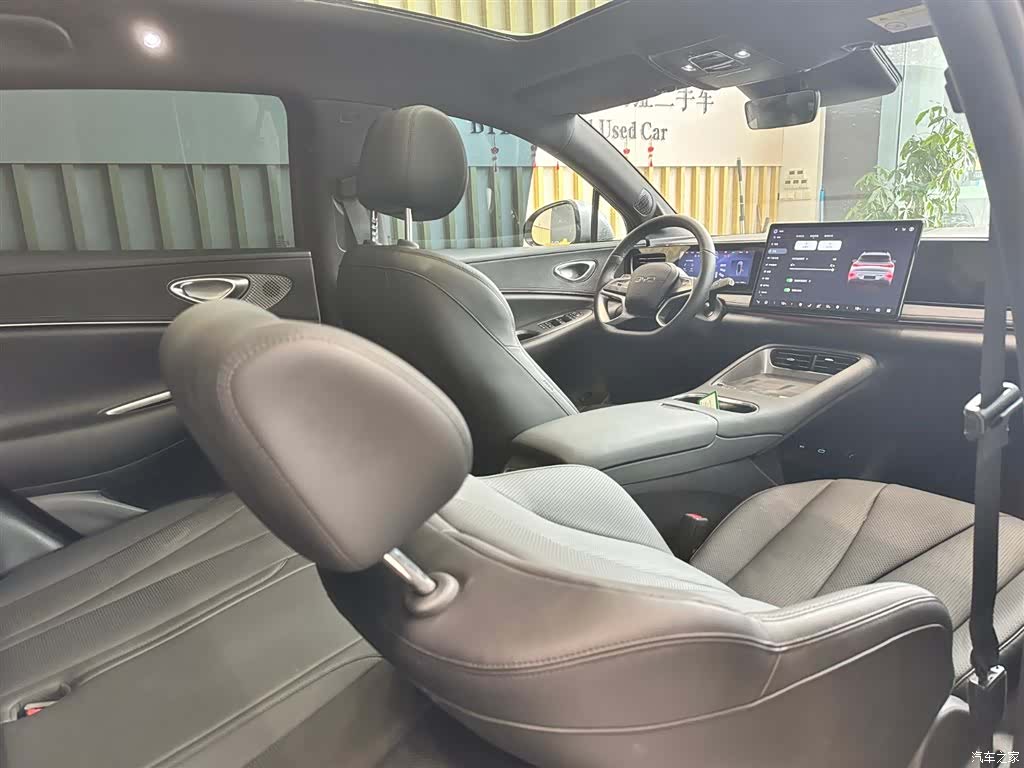 BYD HiAce, 2026 6