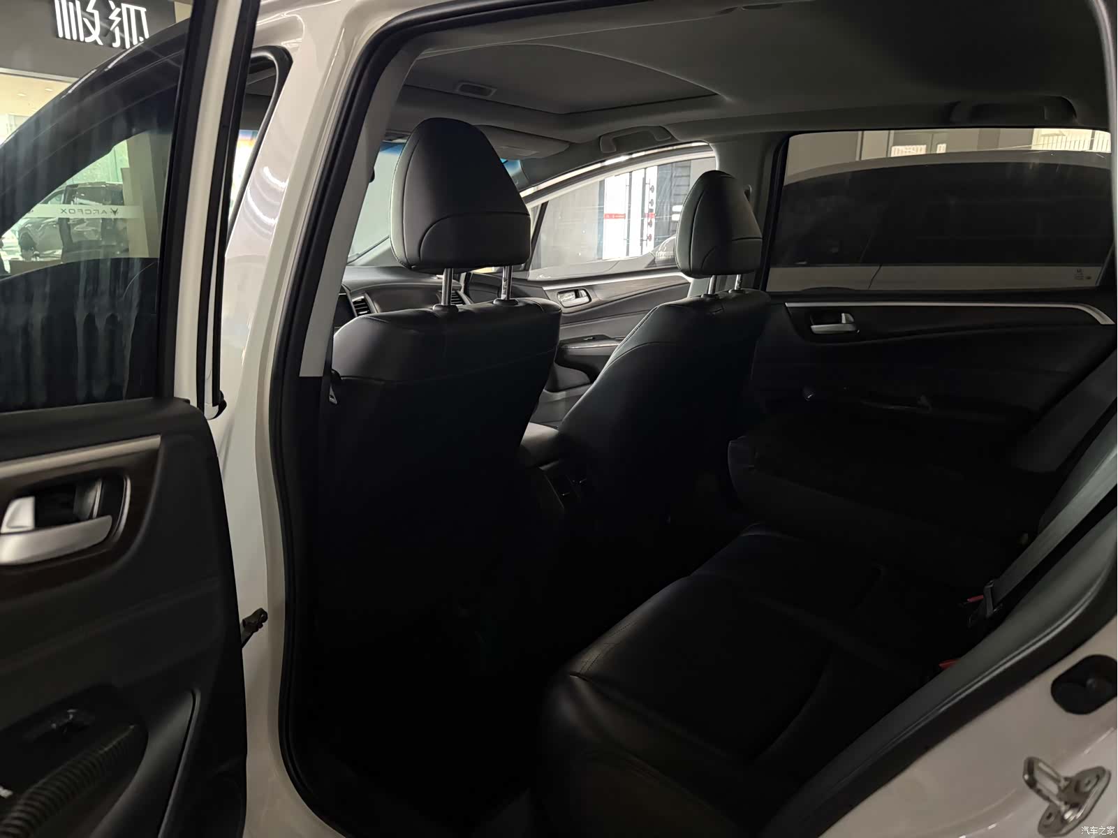 Honda Jade, 2014 7