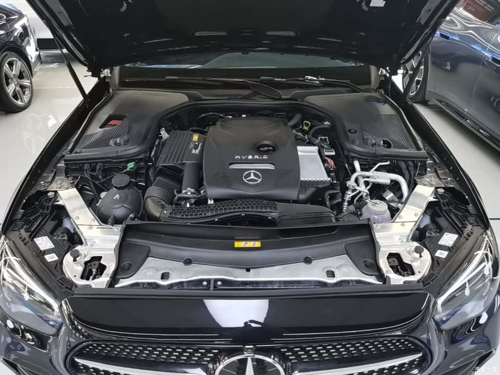 Mercedes-Benz E-Class, 2022 20