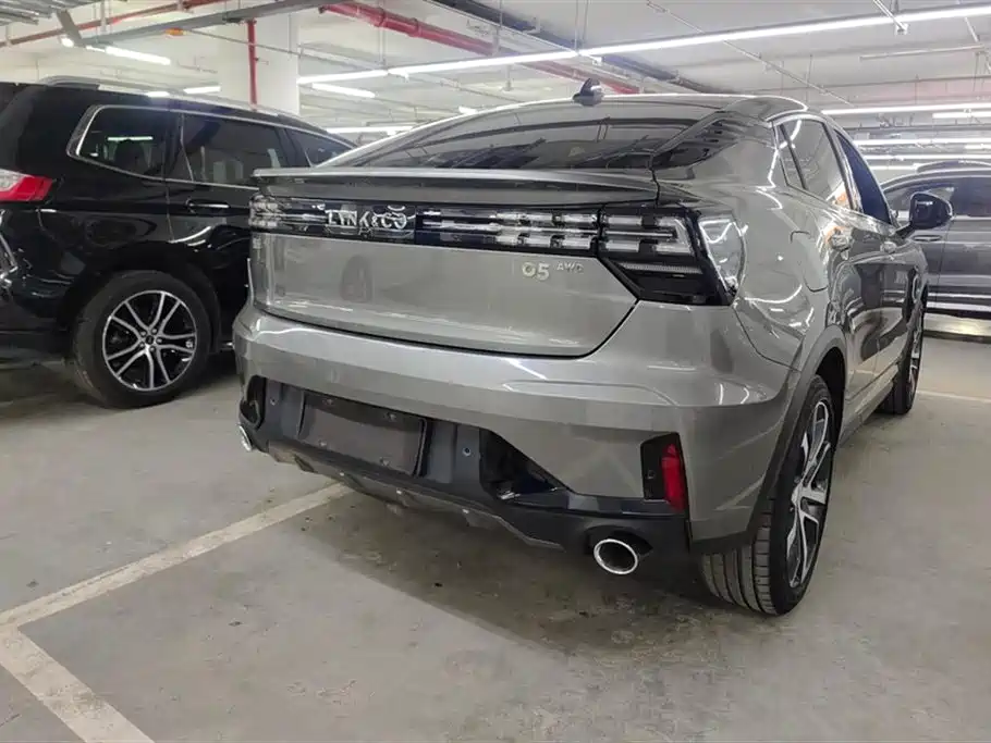 Lynk & Co 05