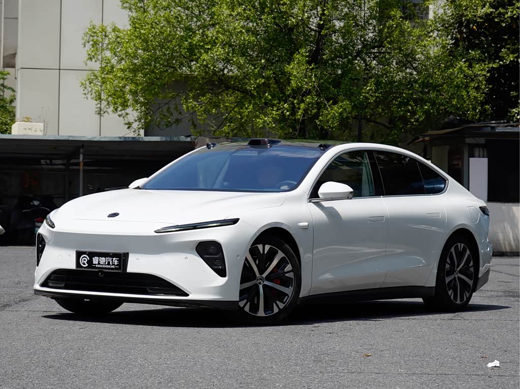 NIO ET7