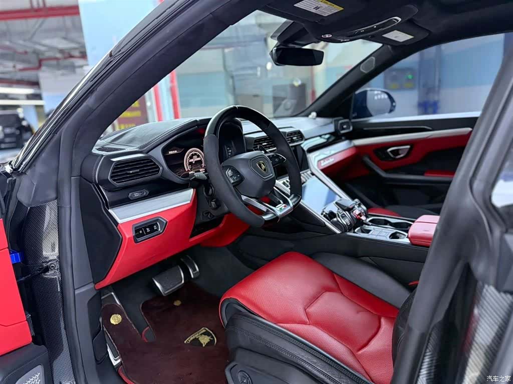 Lamborghini Urus, 2020 9