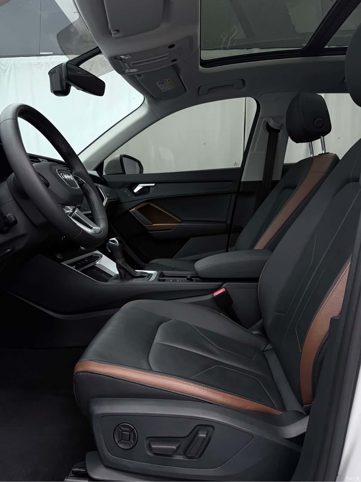 Audi Q3, 2022 12