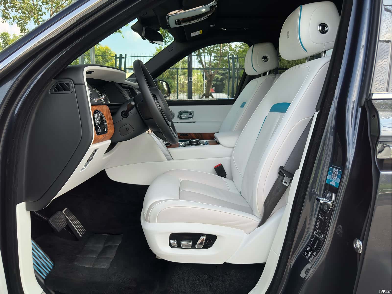 Rolls-Royce Cullinan, 2019 12