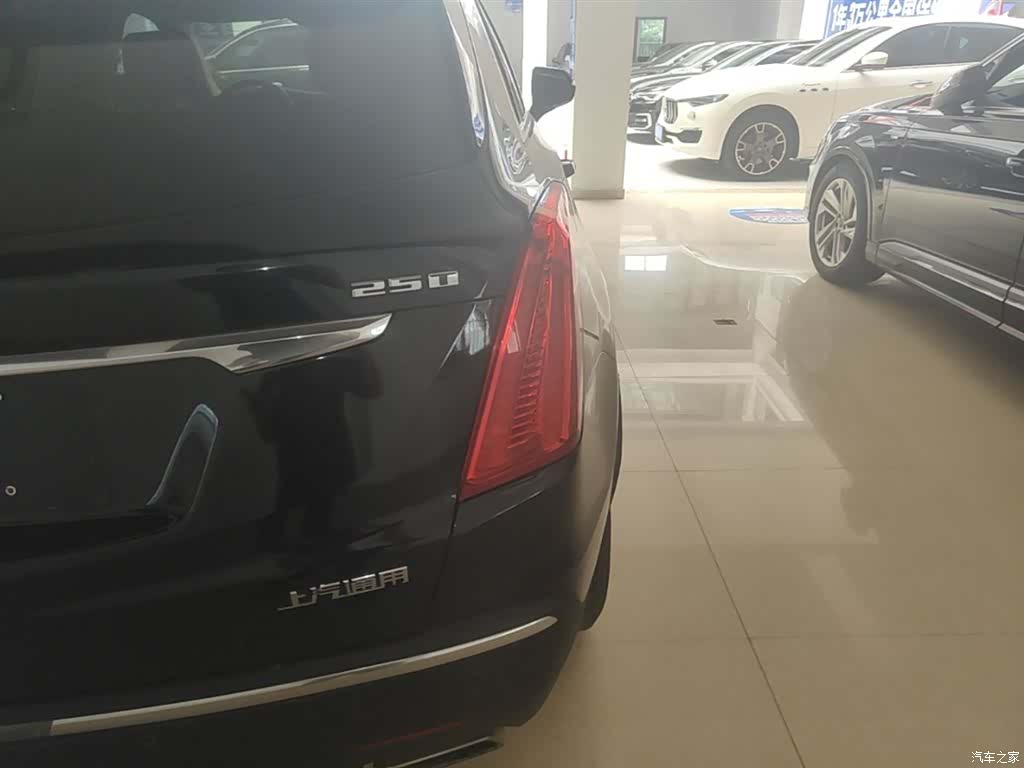 Cadillac XT5, 2018 8
