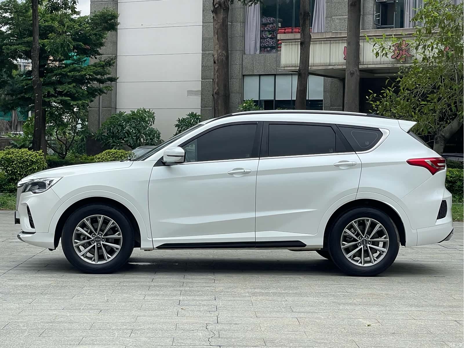 Jetour X70, 2020 4